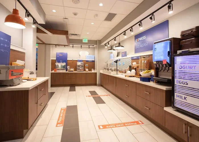 Holiday Inn Express & Suites - Goodland I-70 By Ihg